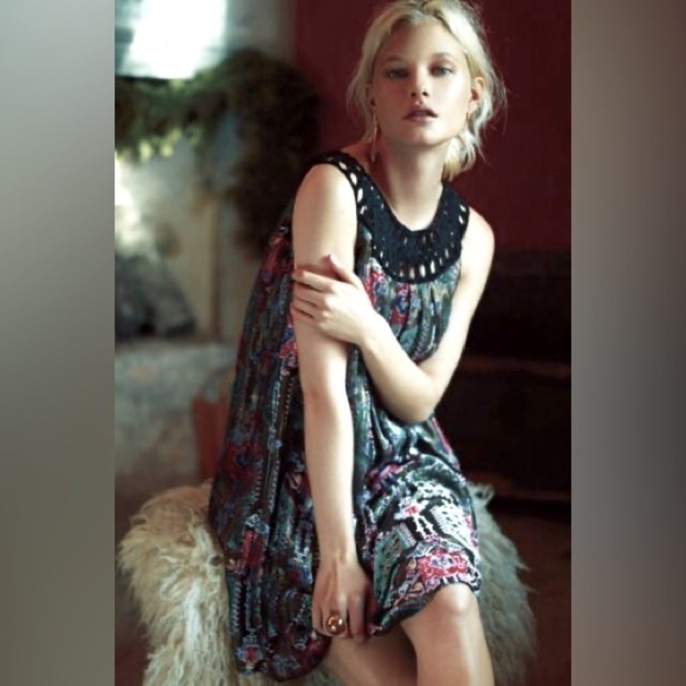 Anthropologie Moulinette Soeurs dress burnout velvet trapeze style